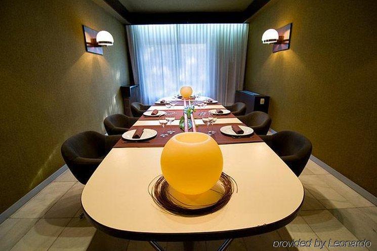 Hotel America Igualada Restauracja zdjęcie